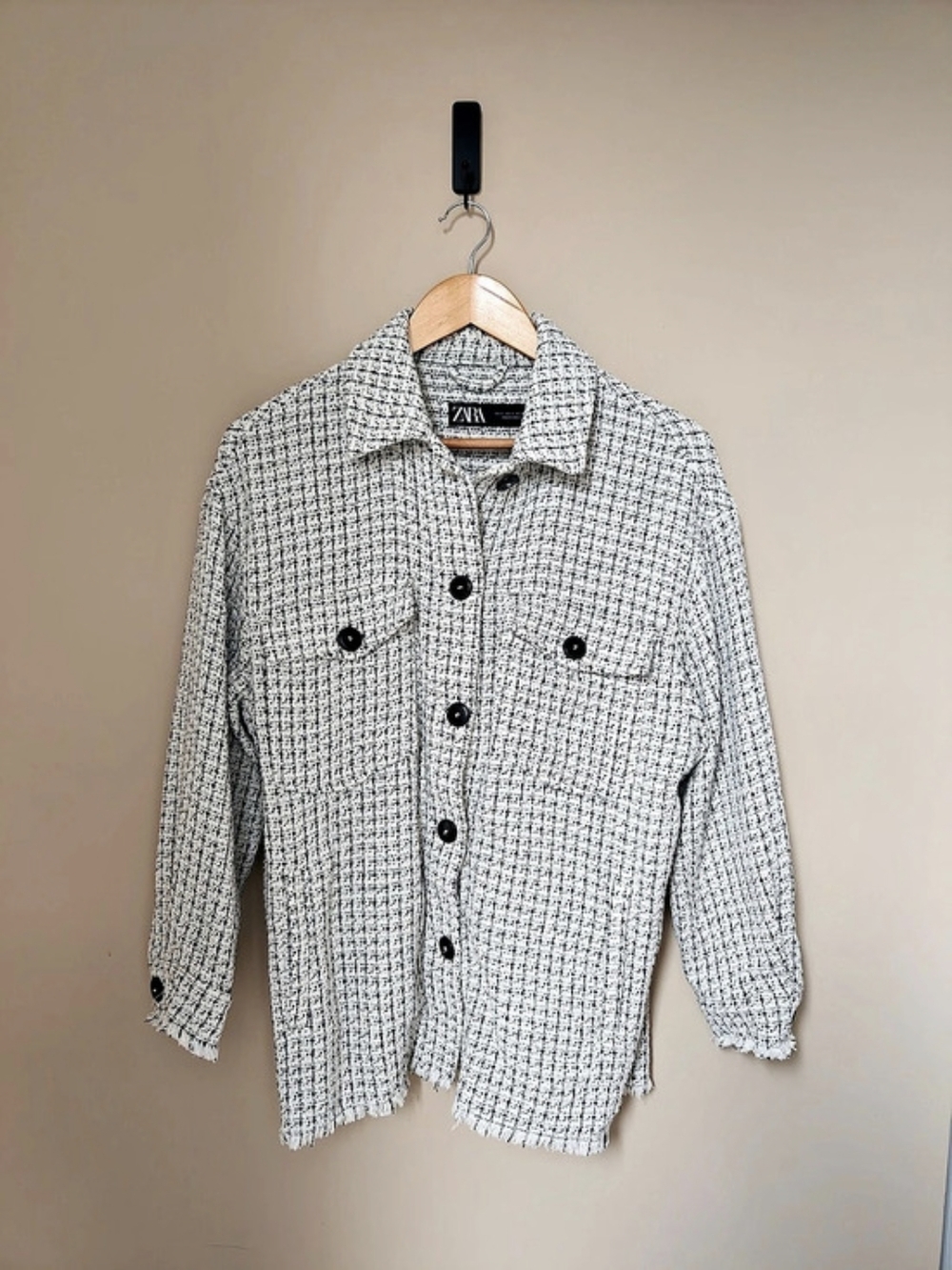 Zara Soft Boucle Blazer Jacket in White & Black Size Small